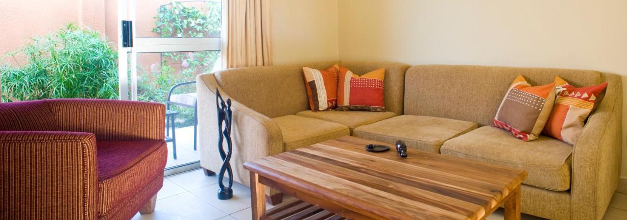 Shakespeare Court Serviced Apartments Лусака Екстер'єр фото