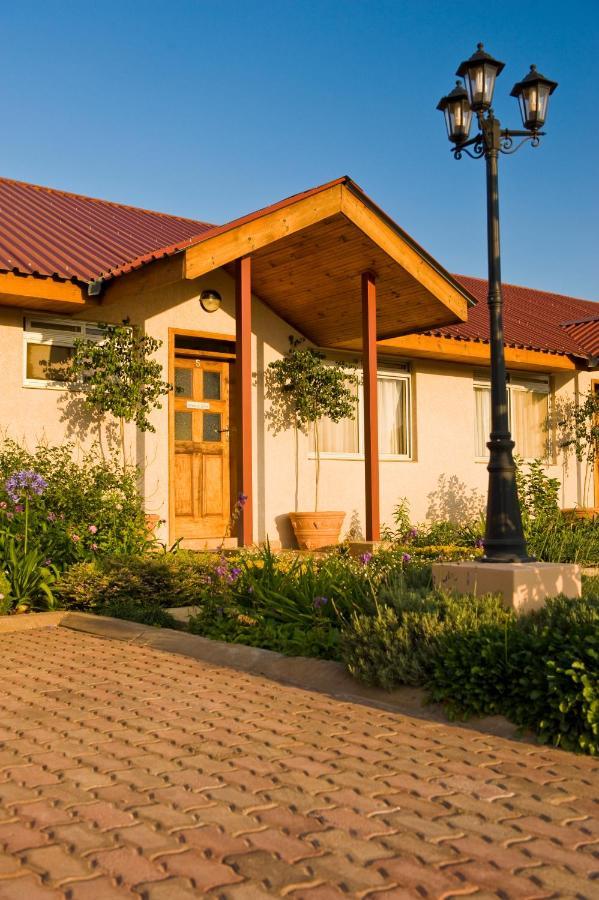Shakespeare Court Serviced Apartments Лусака Екстер'єр фото