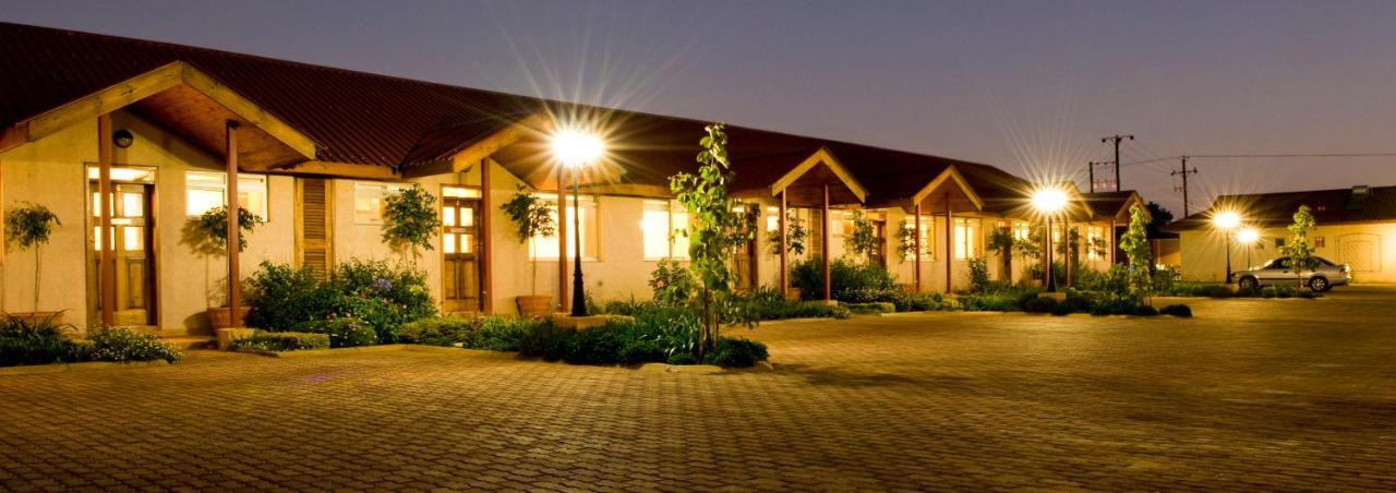 Shakespeare Court Serviced Apartments Лусака Екстер'єр фото