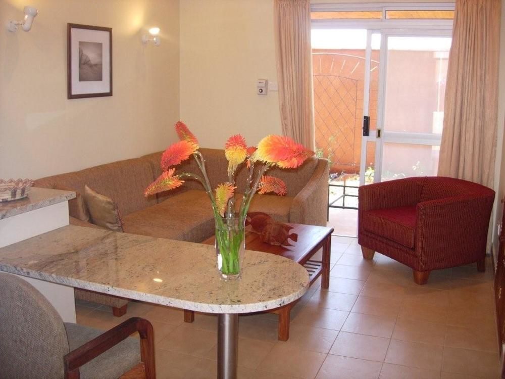 Shakespeare Court Serviced Apartments Лусака Екстер'єр фото